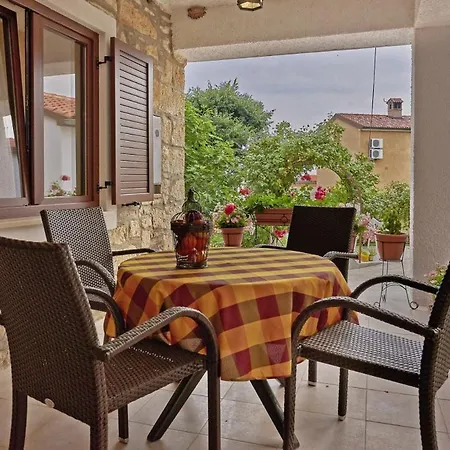 Munat In * Istrien Guest house Liznjan