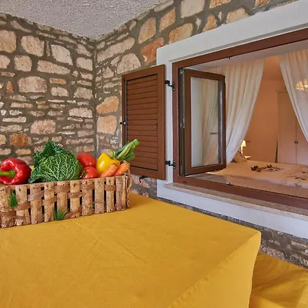 Munat In * Istrien 4* Liznjan