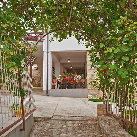 Munat In * Istrien 4* Ližnjan